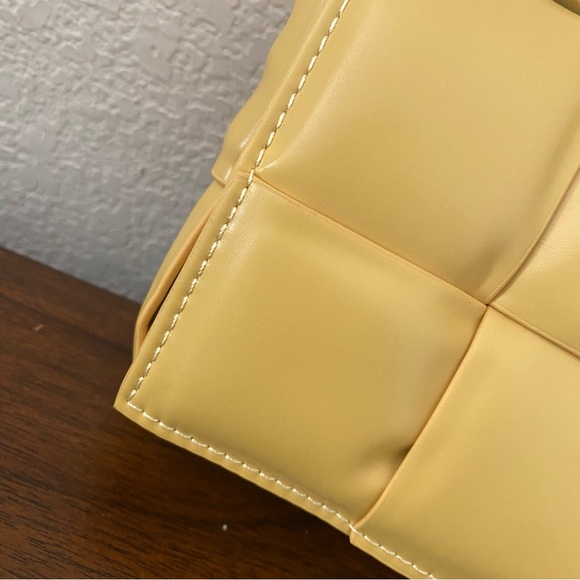 Puffy Patent Leather Yellow Intrecciato Cassette Bag Weave Crossbody B6 - Picture 3 of 12